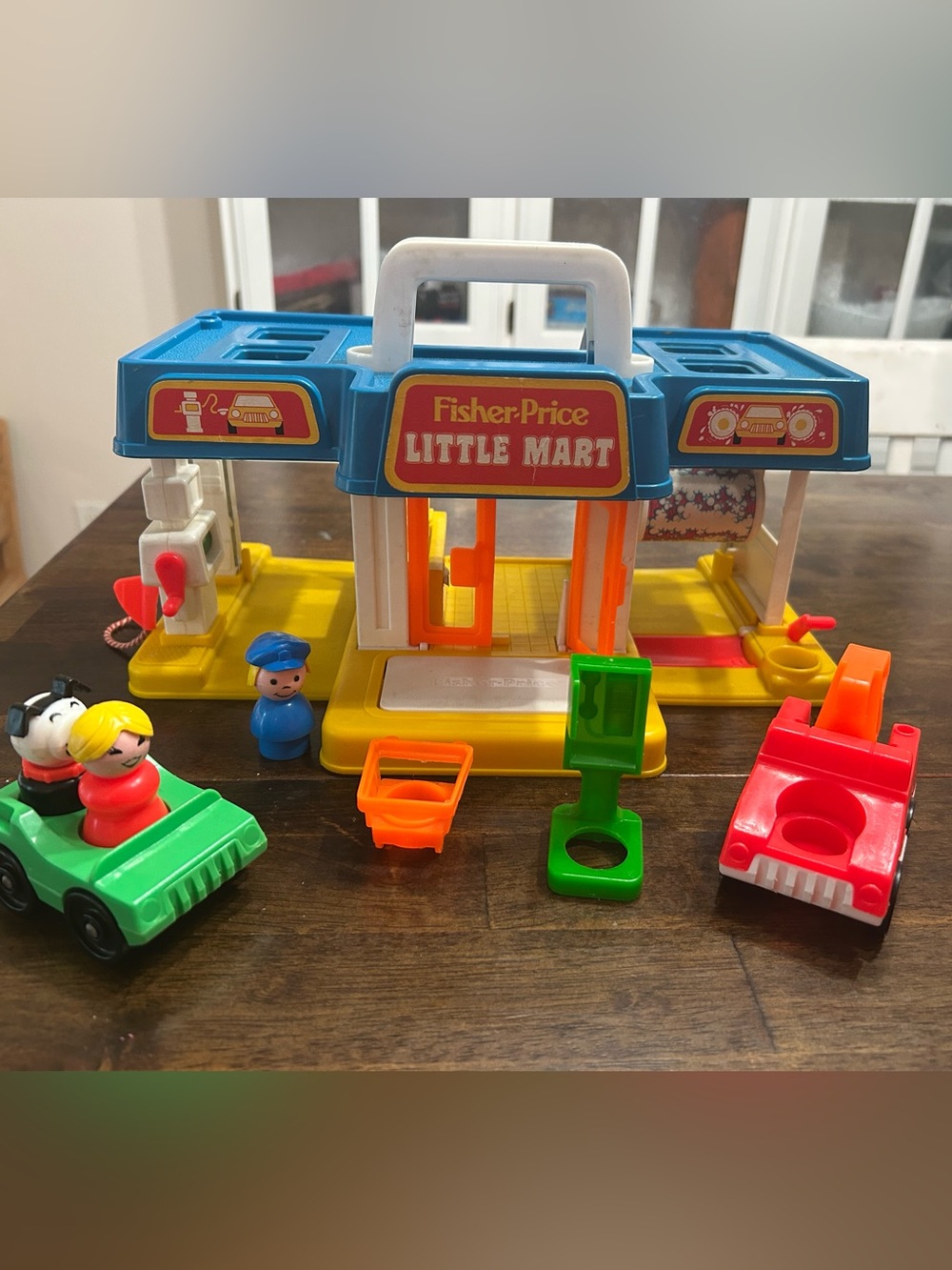 Vintage 1986 Fisher Price Little People Little Mart NOT COMPLETE
